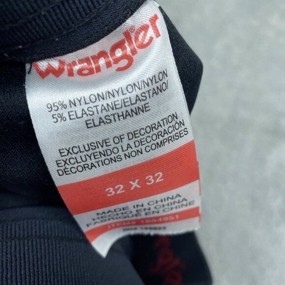Wrangler Mens 32x32 Black Outdoor Nylon Cargo Pants Durable a1613 - Picture 2 of 4